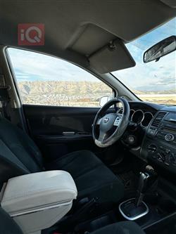 نيسان فيرسا